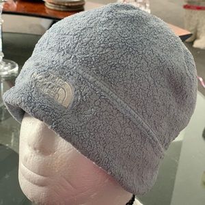 THE NORTH FACE GIRLS BLUE BEANIE HAT